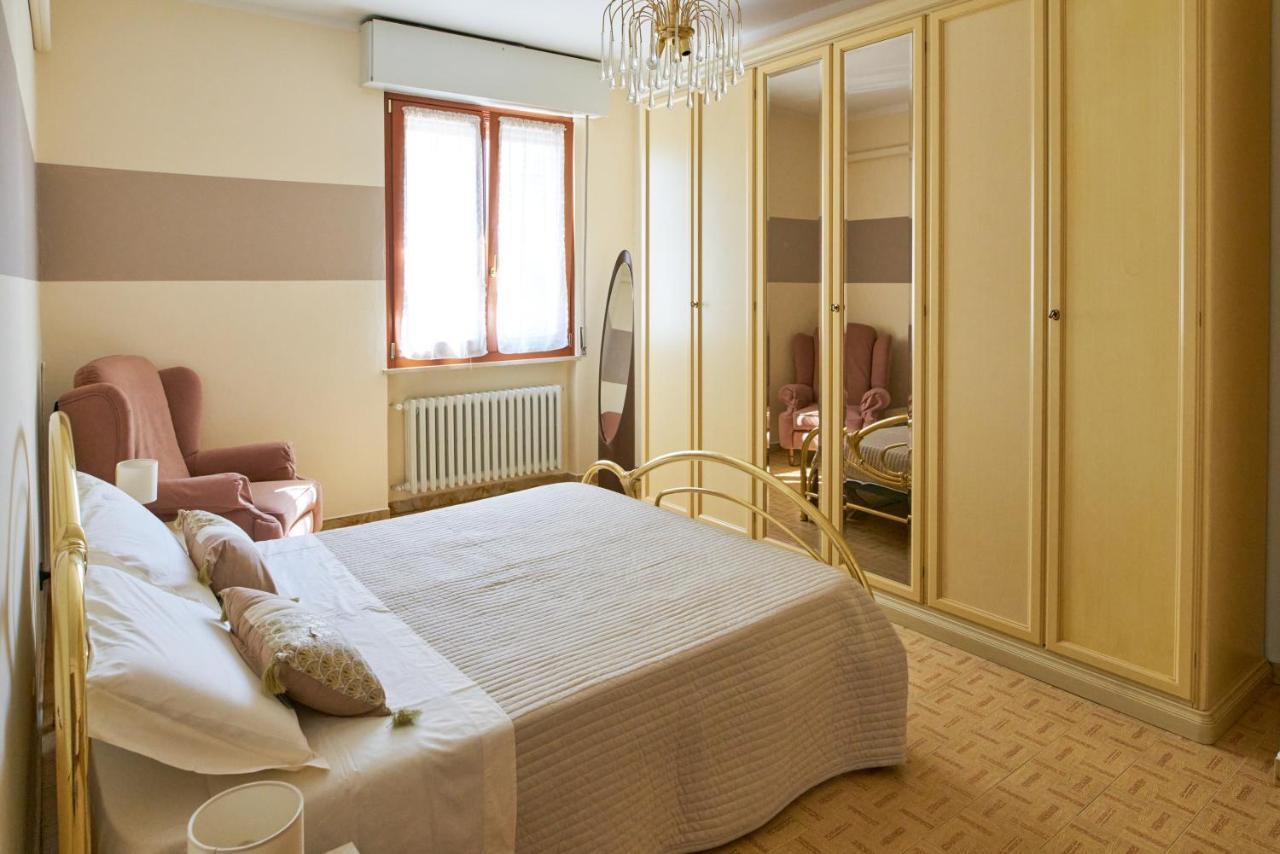 Cinzia'S Holiday Home Desenzano del Garda Dış mekan fotoğraf